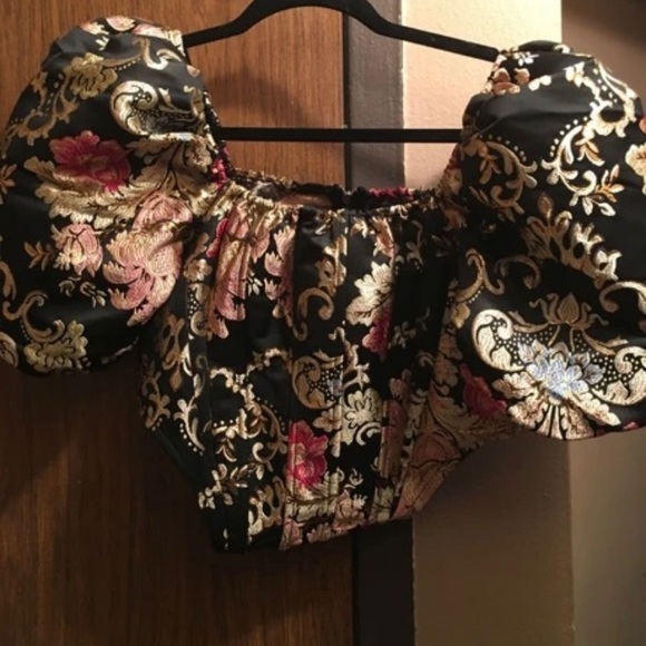 Floral Jacquard Puff Sleeve Top - Picture 3 of 5